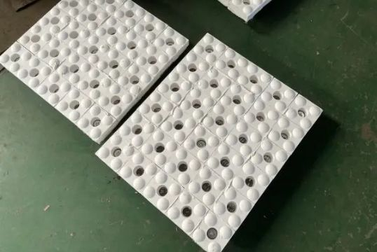 磁选机耐磨陶瓷榴莲视频污黄有什么特点？