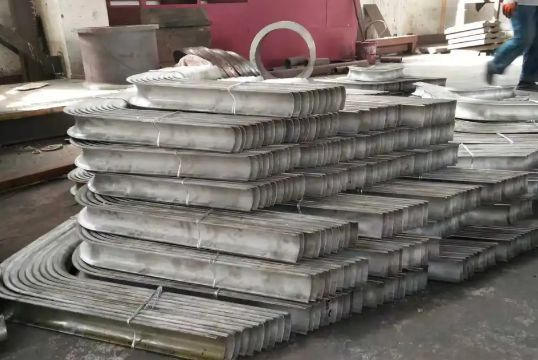 怕买错？锅炉过热器防磨盖板采购避坑手册,从材质到厂家全流程教你选!