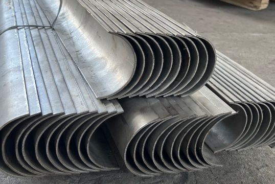 锅炉内弯防磨瓦选用什么材质更耐用?